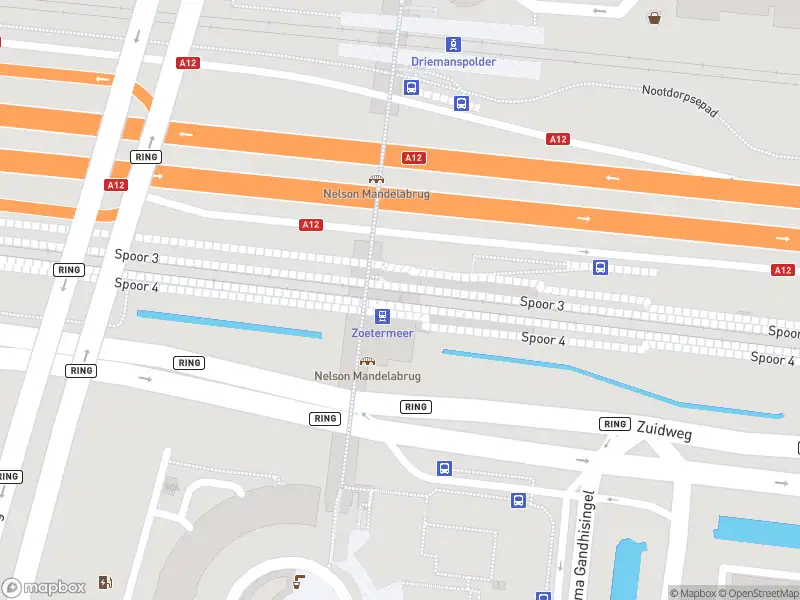 Brandweer met gepaste spoed naar de Nelson Mandelabrug in Zoetermeer vanwege een liftopsluiting