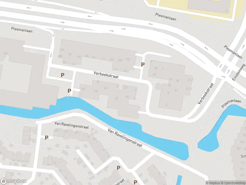 Ambulance met gepaste spoed naar de Verbeekstraat in Leiden