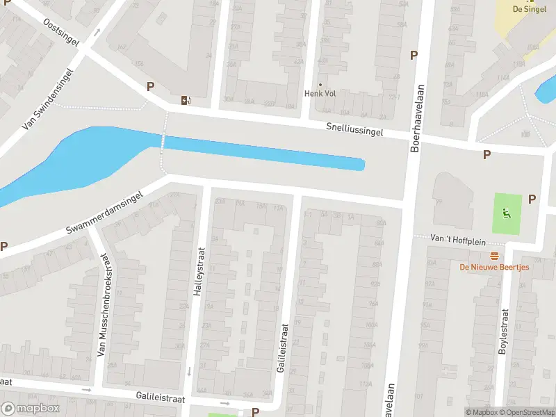 Ambulance met grote spoed naar de Swammerdamsingel in Schiedam