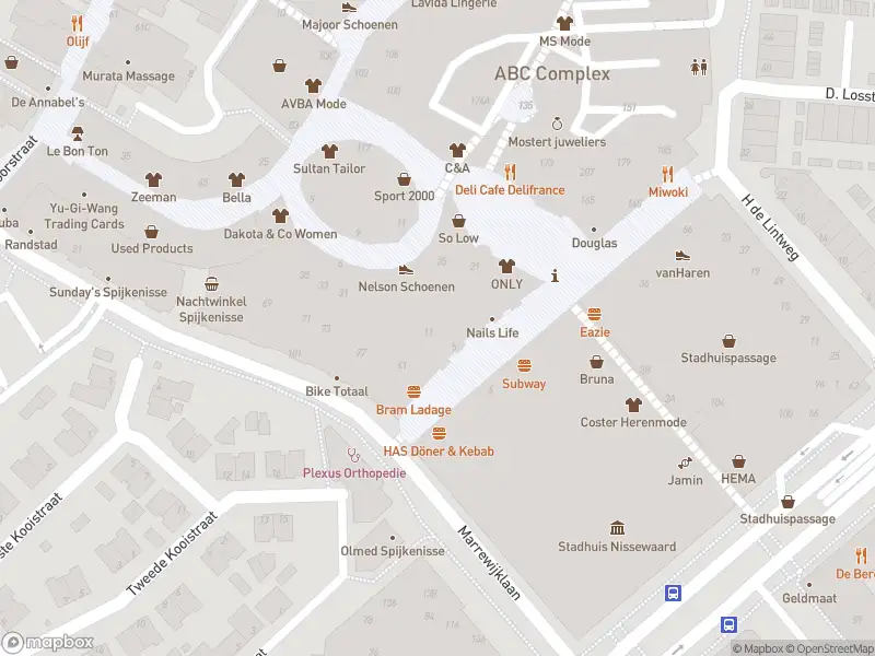 Ambulance met gepaste spoed naar de Nieuwstraat in Spijkenisse