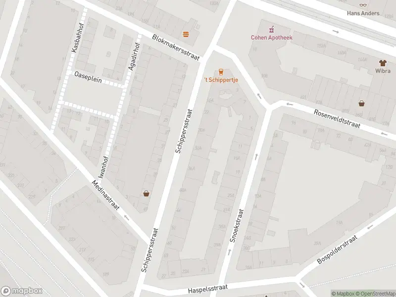 Ambulance met grote spoed naar de Schippersstraat in Rotterdam