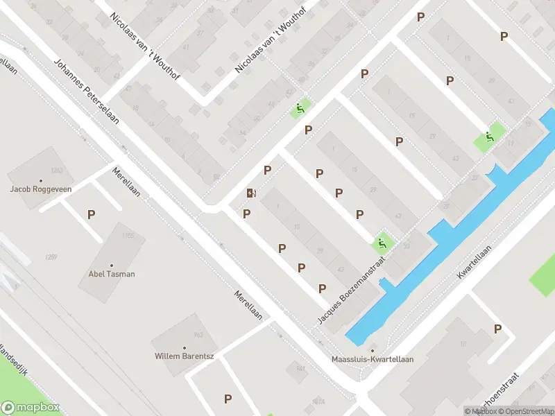 Ambulance met grote spoed naar de Petrus de Pagterlaan in Maassluis