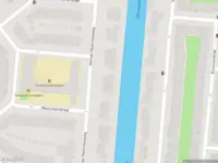 Ambulance met grote spoed naar de Henrick de Keijserstraat in Amsterdam