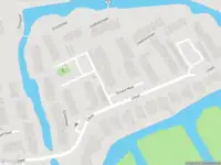 Ambulance met grote spoed naar de Nieuwe Meer in Zaandam