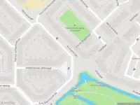 Ambulance met gepaste spoed naar de Rie Cramerlaan in Leiden