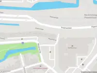 Ambulance met gepaste spoed naar de Muiderkring in Leiden