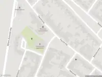 Brandweer en politie met grote spoed naar de Dolmansstraat in Maastricht vanwege waarnemen gaslucht