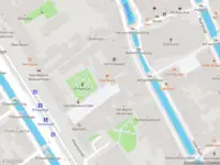 Ambulance met gepaste spoed naar de Sint Agathaplein in Delft