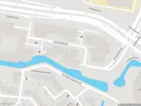 Ambulance met gepaste spoed naar de Verbeekstraat in Leiden