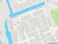 Ambulance met grote spoed naar de Francijntje de Kadtlaan in Vlaardingen