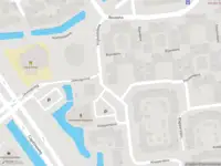 Ambulance met grote spoed naar de Vrijheidsdans in Capelle aan den IJssel