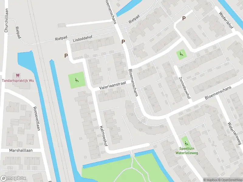 Ambulance met gepaste spoed naar de Valeriaanstraat in Voorhout