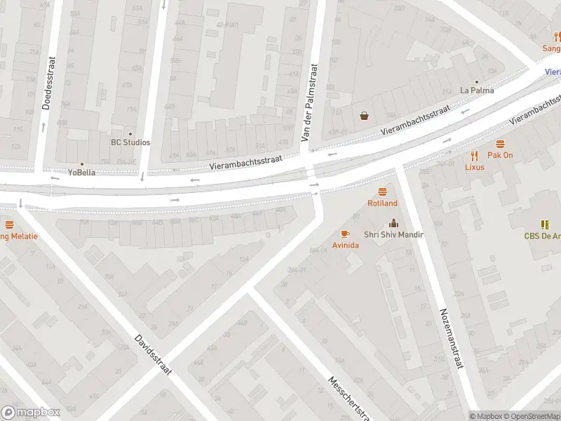 Ambulance met gepaste spoed naar de Vierambachtsstraat in Rotterdam