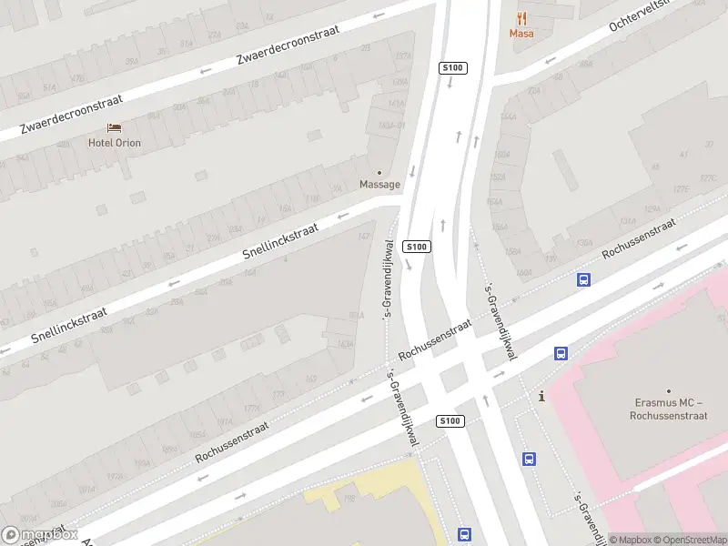 Ambulance met gepaste spoed naar de 's-Gravendijkwal in Rotterdam