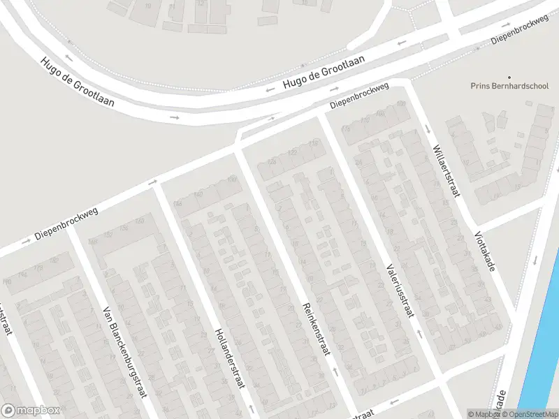 Ambulance met gepaste spoed naar de Reinkenstraat in Dordrecht