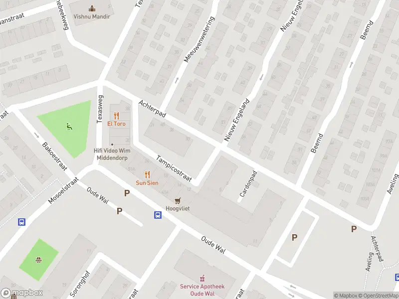 Ambulance met gepaste spoed naar de Achterpad in Hoogvliet Rotterdam