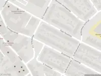 Brandweer met gepaste spoed naar de Walraven van Hallstraat in Zaandam vanwege stankoverlast