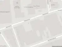 Ambulance met grote spoed naar de Galvanistraat in Rotterdam