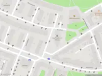 Ambulance met grote spoed naar de Fruitlaan in Rotterdam