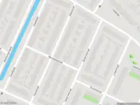 Ambulance met gepaste spoed naar de Lingestraat in Leiden