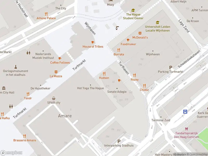 Ambulance met gepaste spoed naar de Fluwelen Burgwal in 's-Gravenhage