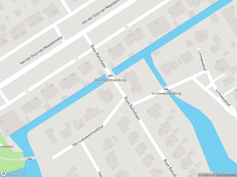 Ambulance met gepaste spoed naar de Buys Ballotlaan in Rotterdam