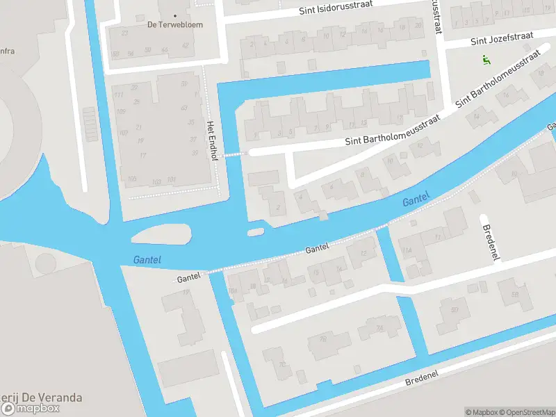 Ambulance met grote spoed naar de Sint Bartholomeusstraat in Poeldijk