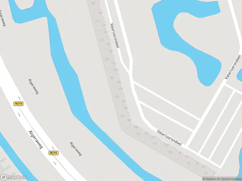 Ambulance met grote spoed naar de Valeriusrondeel in Capelle aan den IJssel