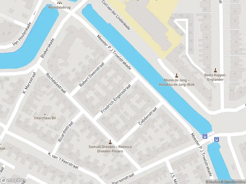 Traumahelikopter met grote spoed naar de Friedrich Engelsstraat in Alkmaar