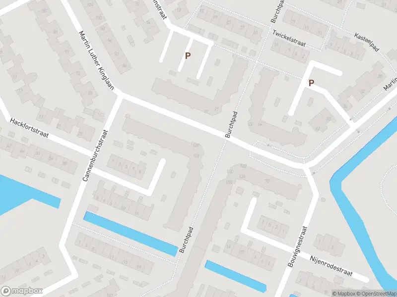 Ambulance met grote spoed naar de Burchtpad in Hellevoetsluis