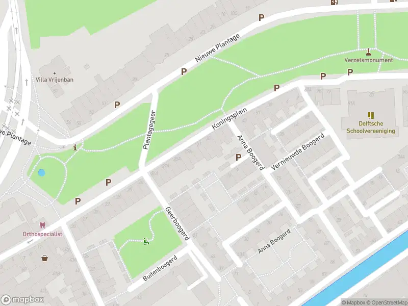 Ambulance met gepaste spoed naar de Koningsplein in Delft