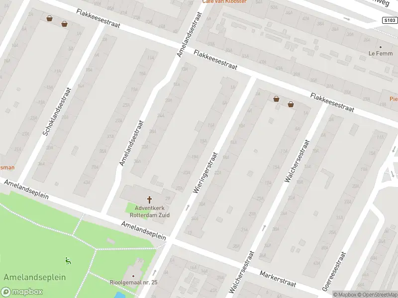 Ambulance met grote spoed naar de Wieringerstraat in Rotterdam