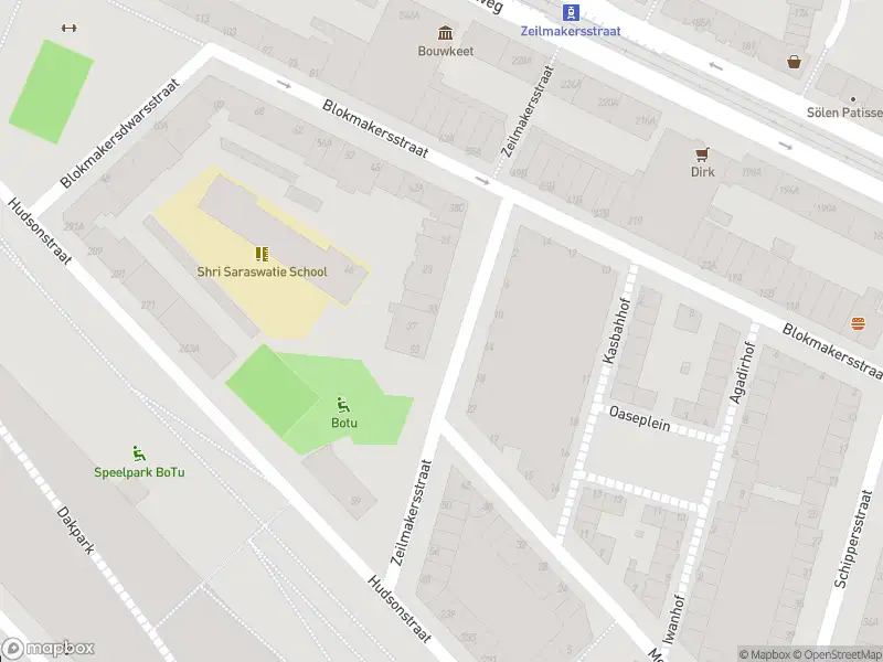 Ambulance met grote spoed naar de Zeilmakersstraat in Rotterdam