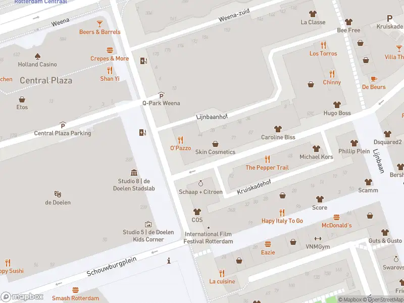 Ambulance met grote spoed naar de Kruiskade in Rotterdam