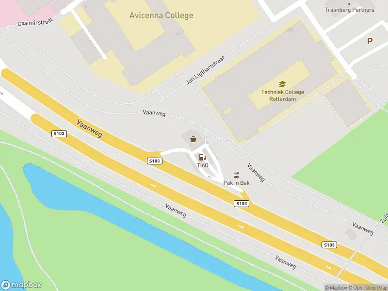 Ambulance met grote spoed naar de Vaanweg in Rotterdam