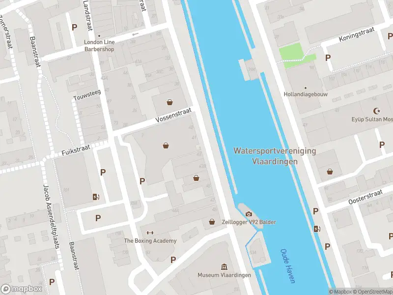 Ambulance met gepaste spoed naar de Westhavenkade in Vlaardingen