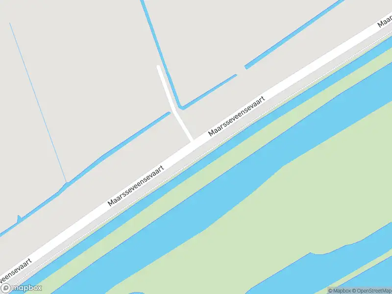 Brandweer met grote spoed naar de Maarsseveensevaart in Tienhoven vanwege gebouwbrand