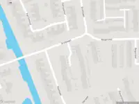 Ambulance met grote spoed naar de Kwikstaarthof in Schagen