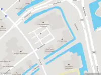 Ambulance met grote spoed naar de Faradayweg in Spijkenisse