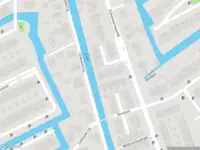 Brandweer met gepaste spoed naar de Drogerij in Den Hoorn vanwege een liftopsluiting