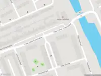 Ambulance met gepaste spoed naar de Zuiddijk in Zaandam