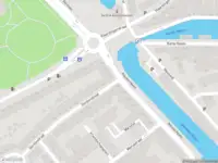 Ambulance met gepaste spoed naar de Gordonstraat in Schiedam