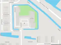 Ambulance met grote spoed naar de Apollostraat in Rotterdam