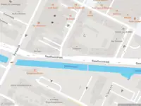 Politie naar de Raadhuisstraat in Veenendaal vanwege aanrijding met letsel