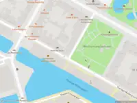 Ambulance met grote spoed naar de Plantage Westermanlaan in Amsterdam