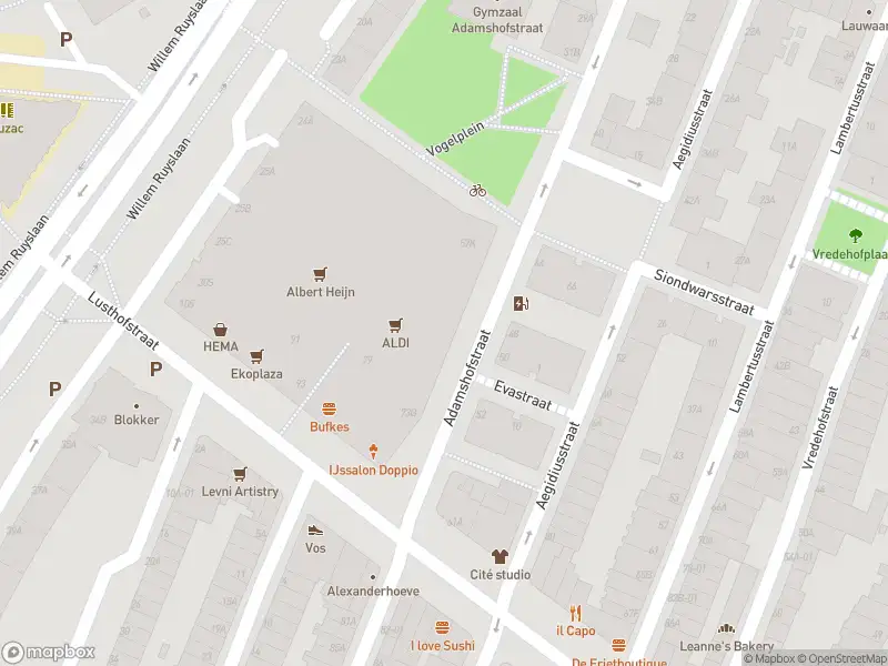 Ambulance met grote spoed naar de Adamshofstraat in Rotterdam