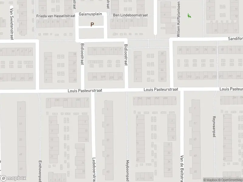 Ambulance met gepaste spoed naar de Roordastraat in Haarlem