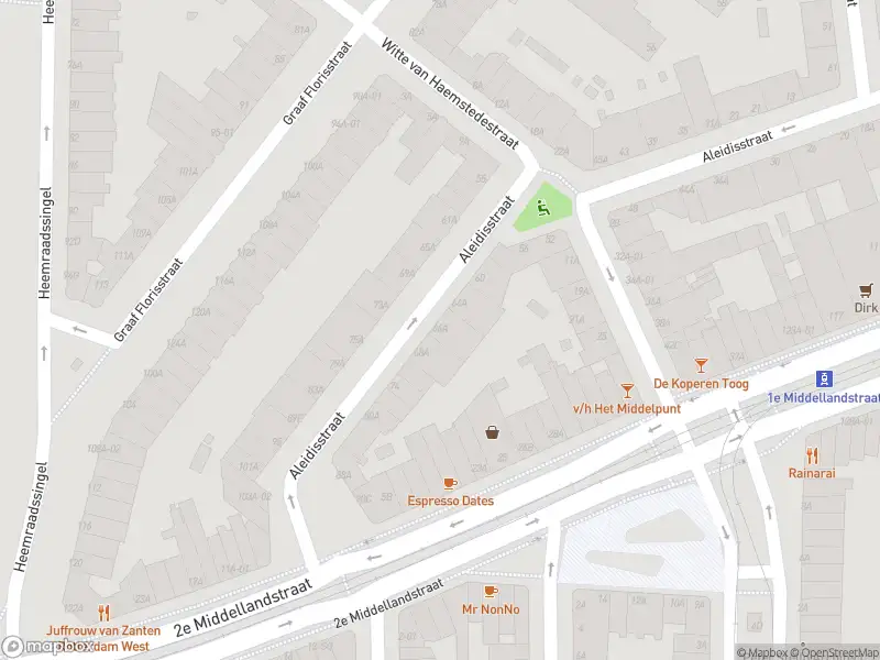 Ambulance met grote spoed naar de Aleidisstraat in Rotterdam