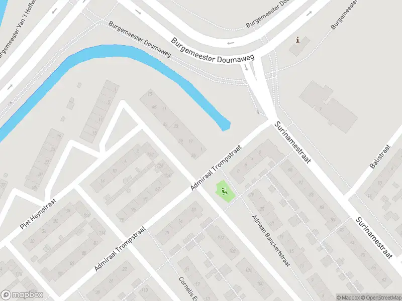 Ambulance met grote spoed naar de Admiraal Trompstraat in Zwijndrecht