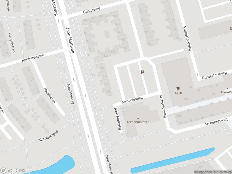 Ambulance met grote spoed naar de Arrheniusweg in Rotterdam